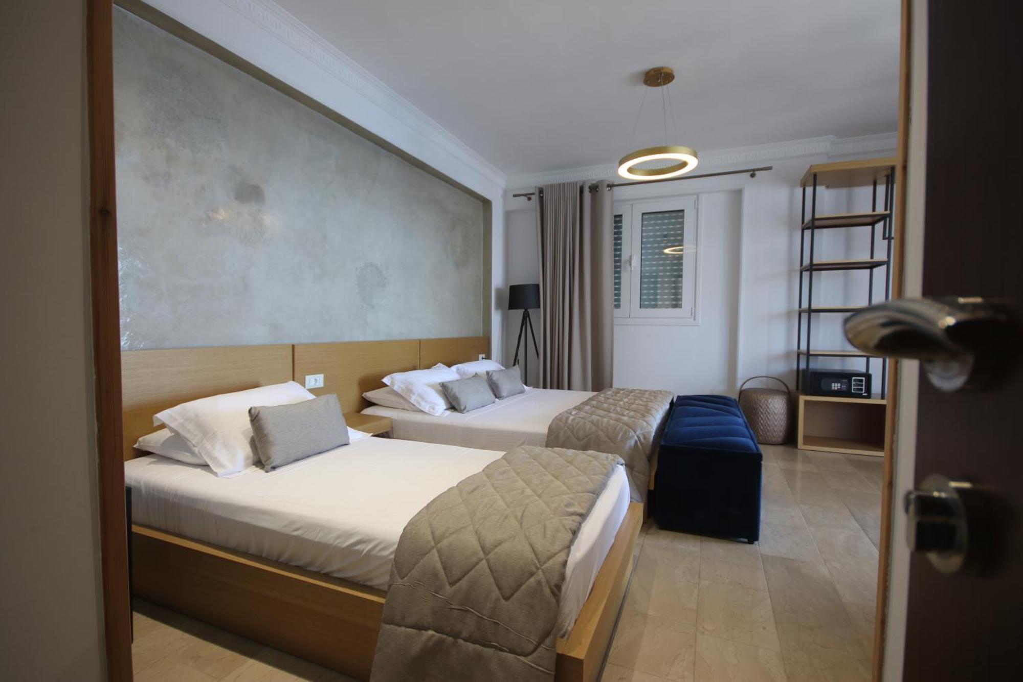 Hotel Arxontiko Himarë Exterior foto