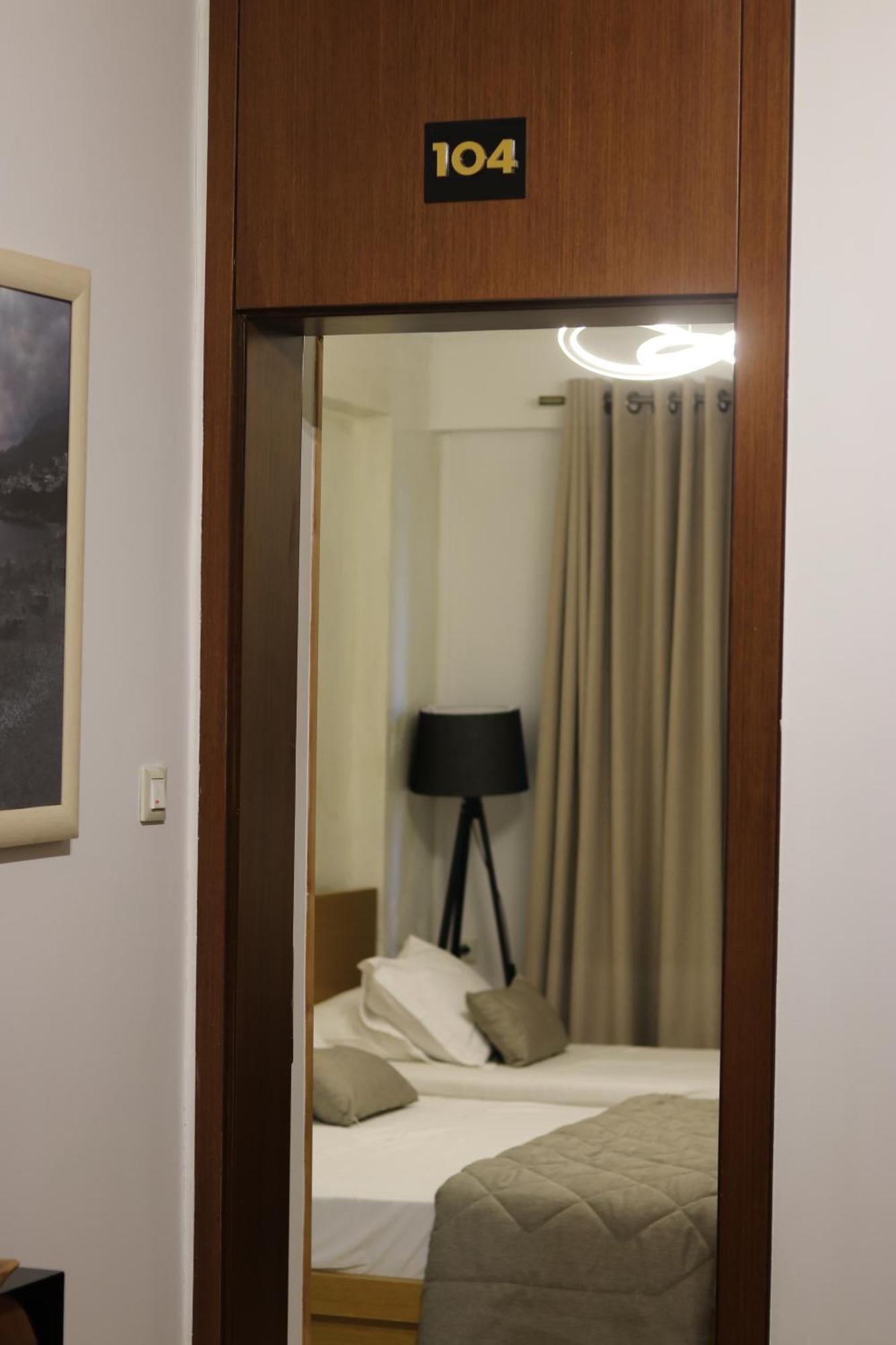 Hotel Arxontiko Himarë Exterior foto