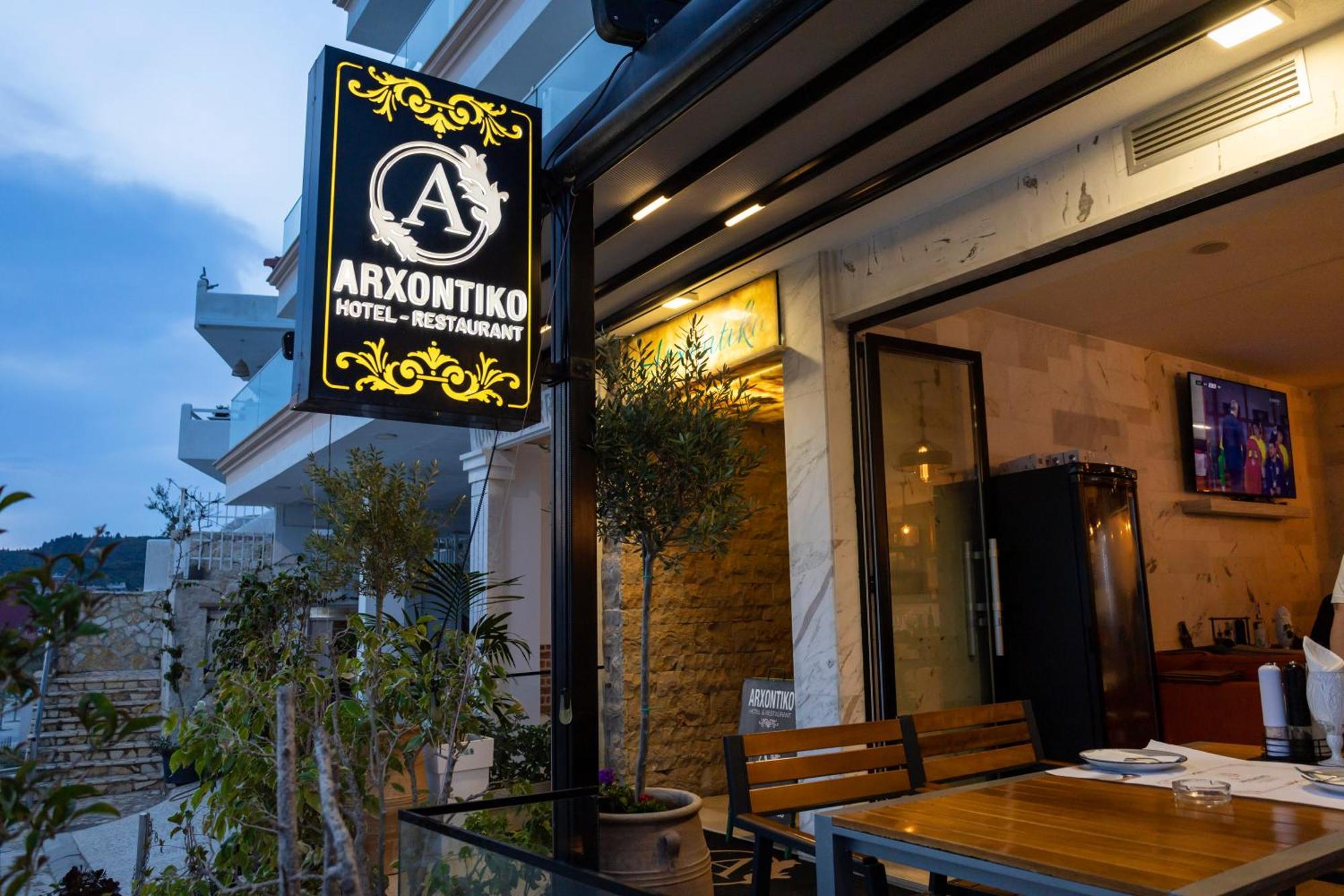 Hotel Arxontiko Himarë Exterior foto